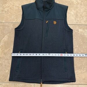 SOLD!! Fjallraven Dark Navy Blue Vest